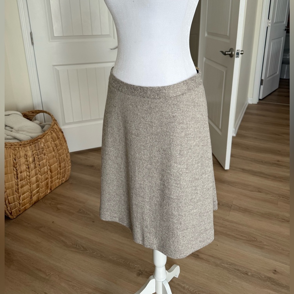 Elegant Tan Wool Women's Skirt